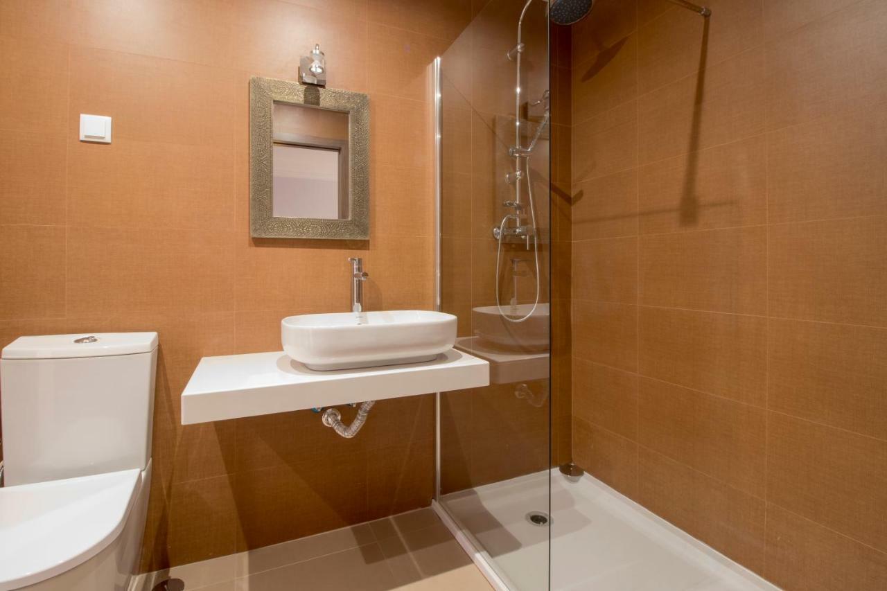 Apartamentos Rosa Do Bairro Alto Lizbona Zewnętrze zdjęcie