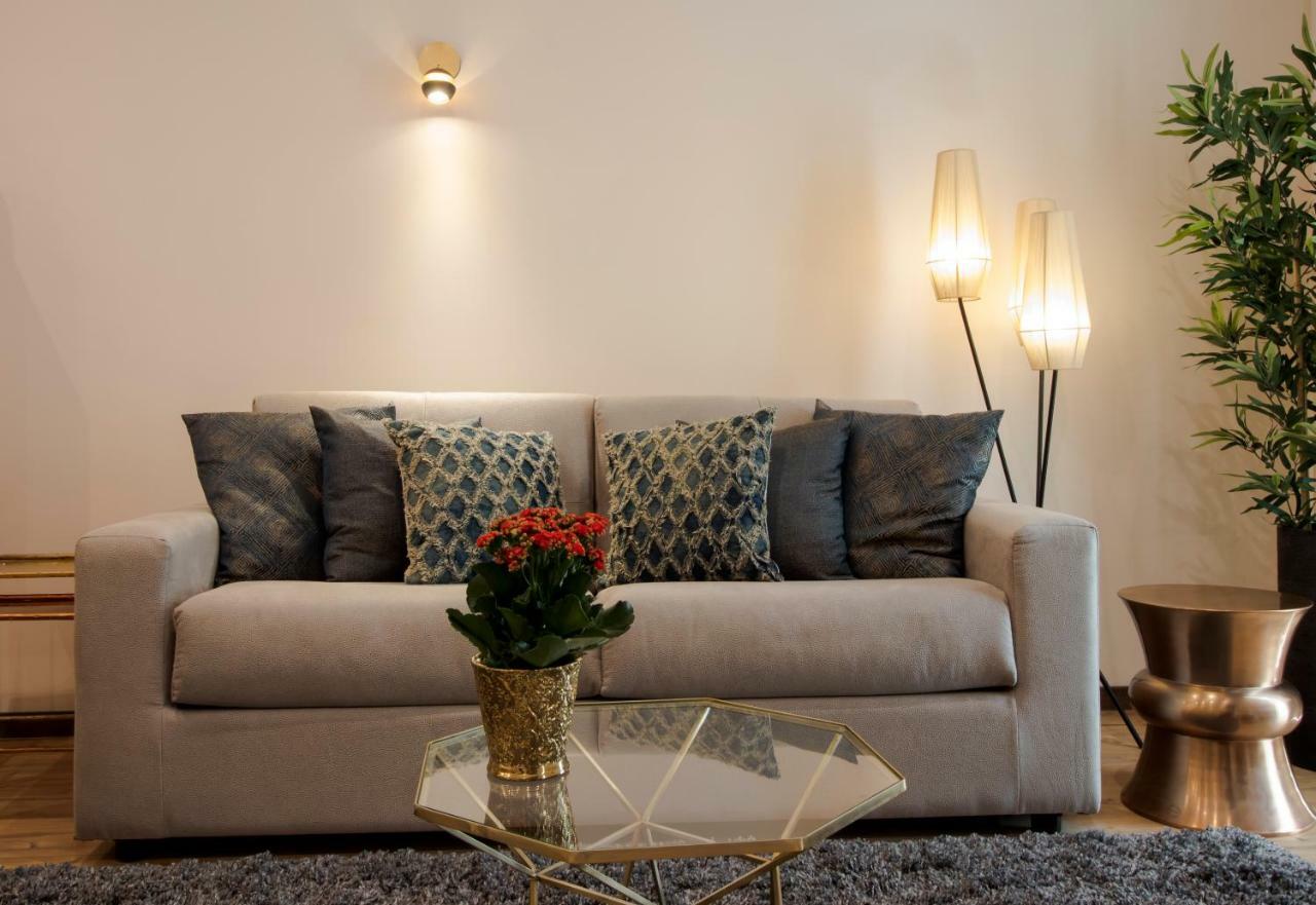 Apartamentos Rosa Do Bairro Alto Lizbona Zewnętrze zdjęcie