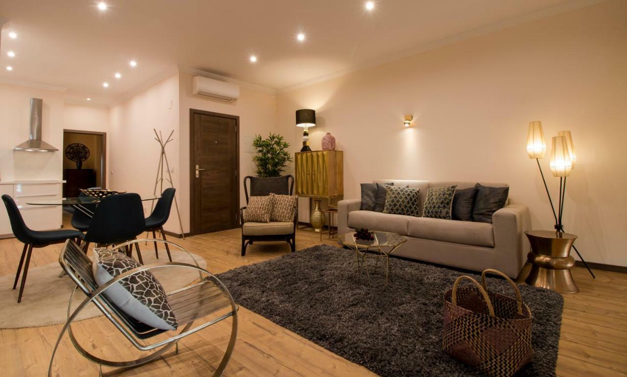 Apartamentos Rosa Do Bairro Alto Lizbona Zewnętrze zdjęcie
