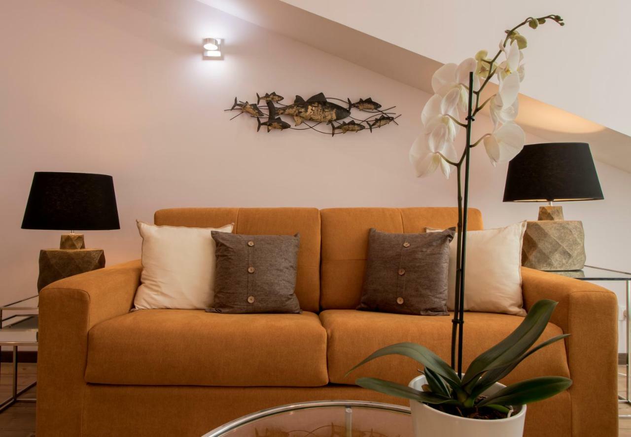 Apartamentos Rosa Do Bairro Alto Lizbona Zewnętrze zdjęcie